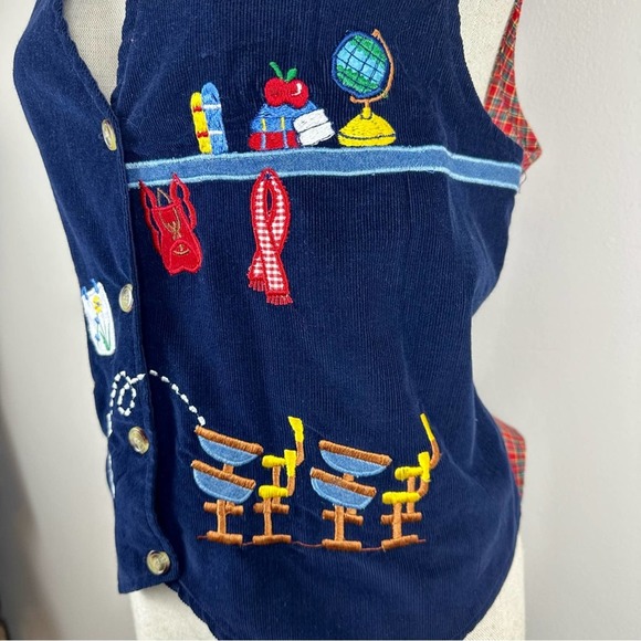 Vintage Teacher Vest Size Medium Red Blue Plaid Button Up Patch Embroidered 90s - Picture 3 of 6